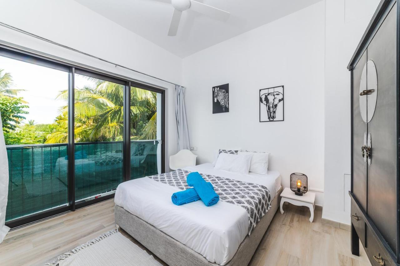 Blue Residences- Ground Floor Two Bedroom Apartment Grand Bay Luaran gambar